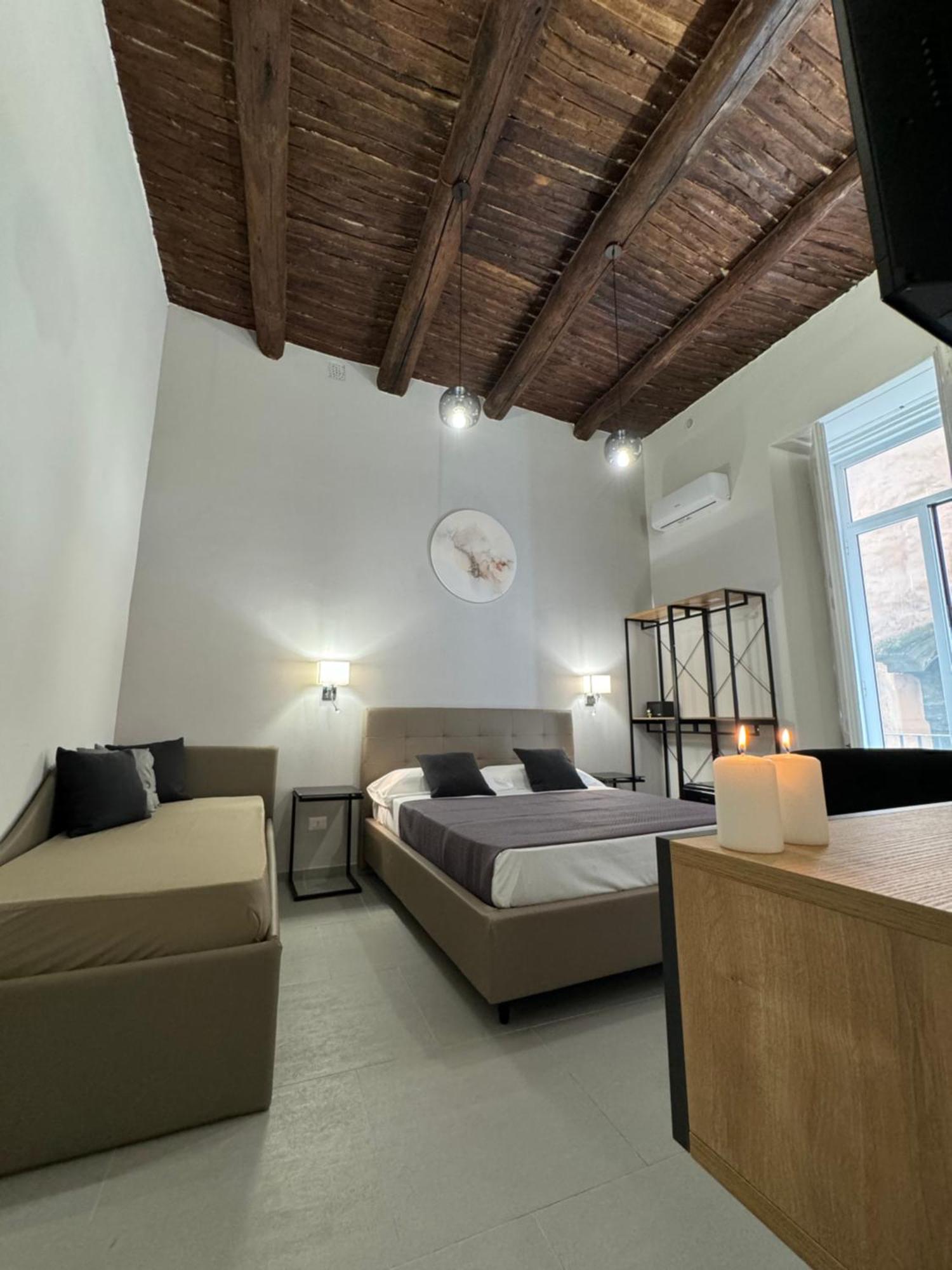 Couette-café Miluar Relais - Donnaregina Naples